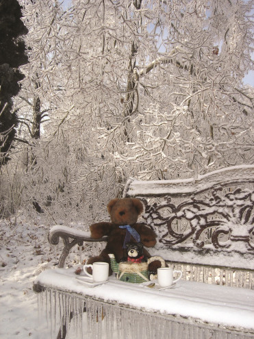 Preview image for article: God’s Winter Wonderland of Tea: A Guest Post with Linda J. Hawkins