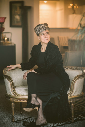 Preview image for article: A Tour of an Old-World Styled Home