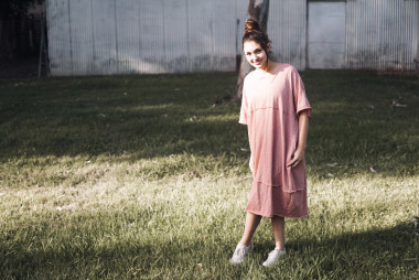 Preview image for article: A Comfy Fall Look: Tee Dress + Sneakers
