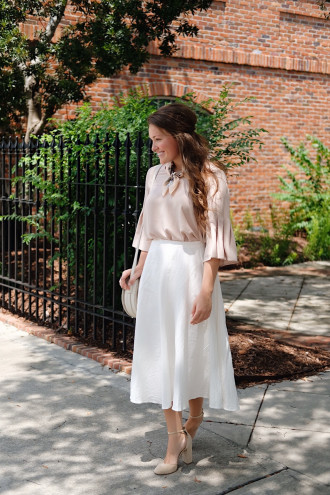 Preview image for article: Linen Skirts and Neck Scarves