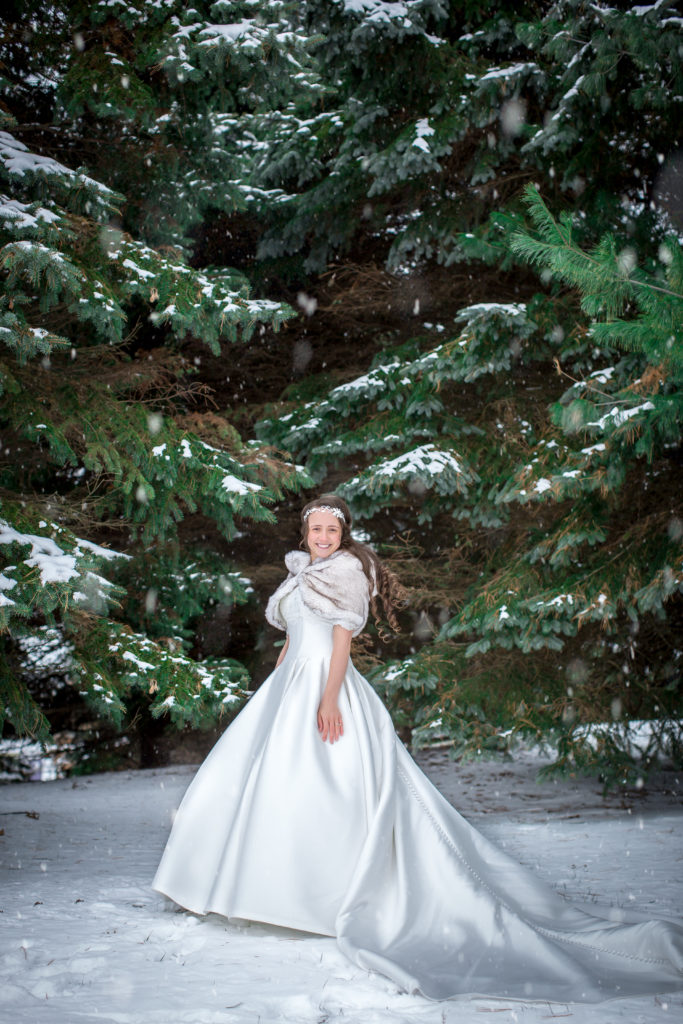 Kara's lovely bridal portraits on @ShesIntentional, the official @DaintyJewells Blog. What a lovely #modest wedding!