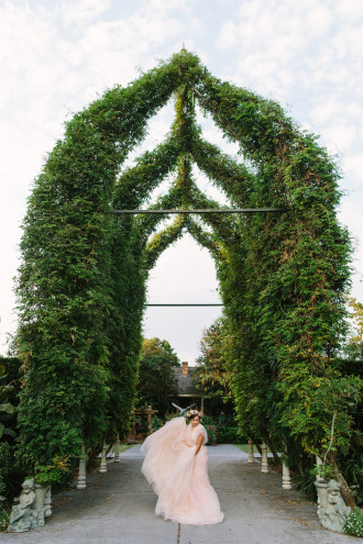 Preview image for article: From First Sight :: Elizabeth’s Bridal Photos