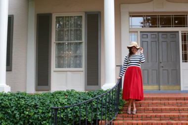 Preview image for article: Fall Sidewalk Stroll Outfit Inspiration