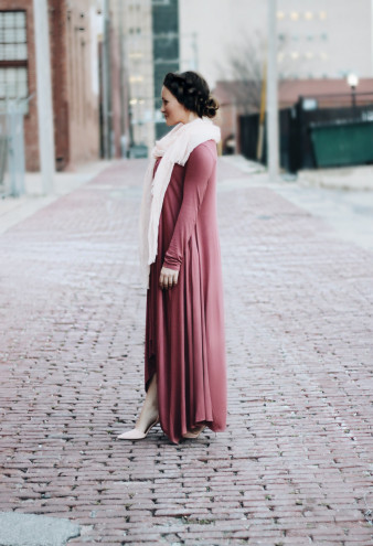 Preview image for article: Outfit Inspiration Featuring Blush Tones