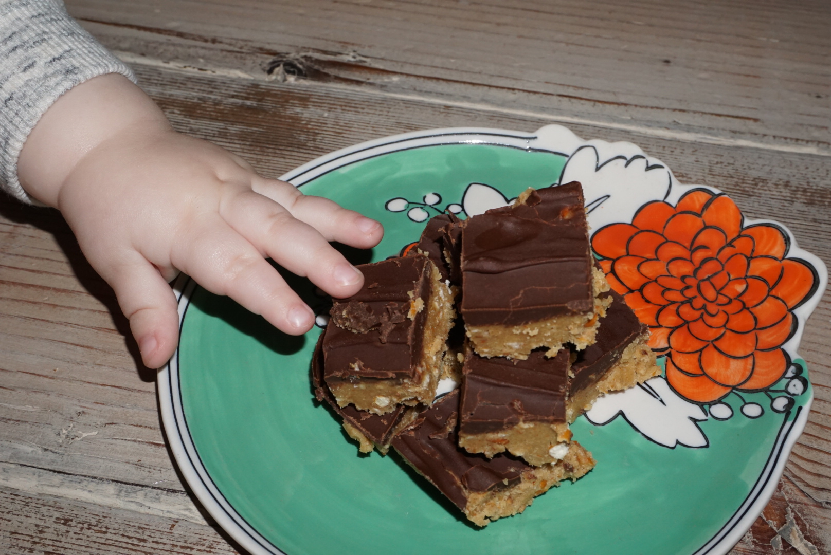 Chocolate Peanut Butter Bars | Recipe on She's Intentional