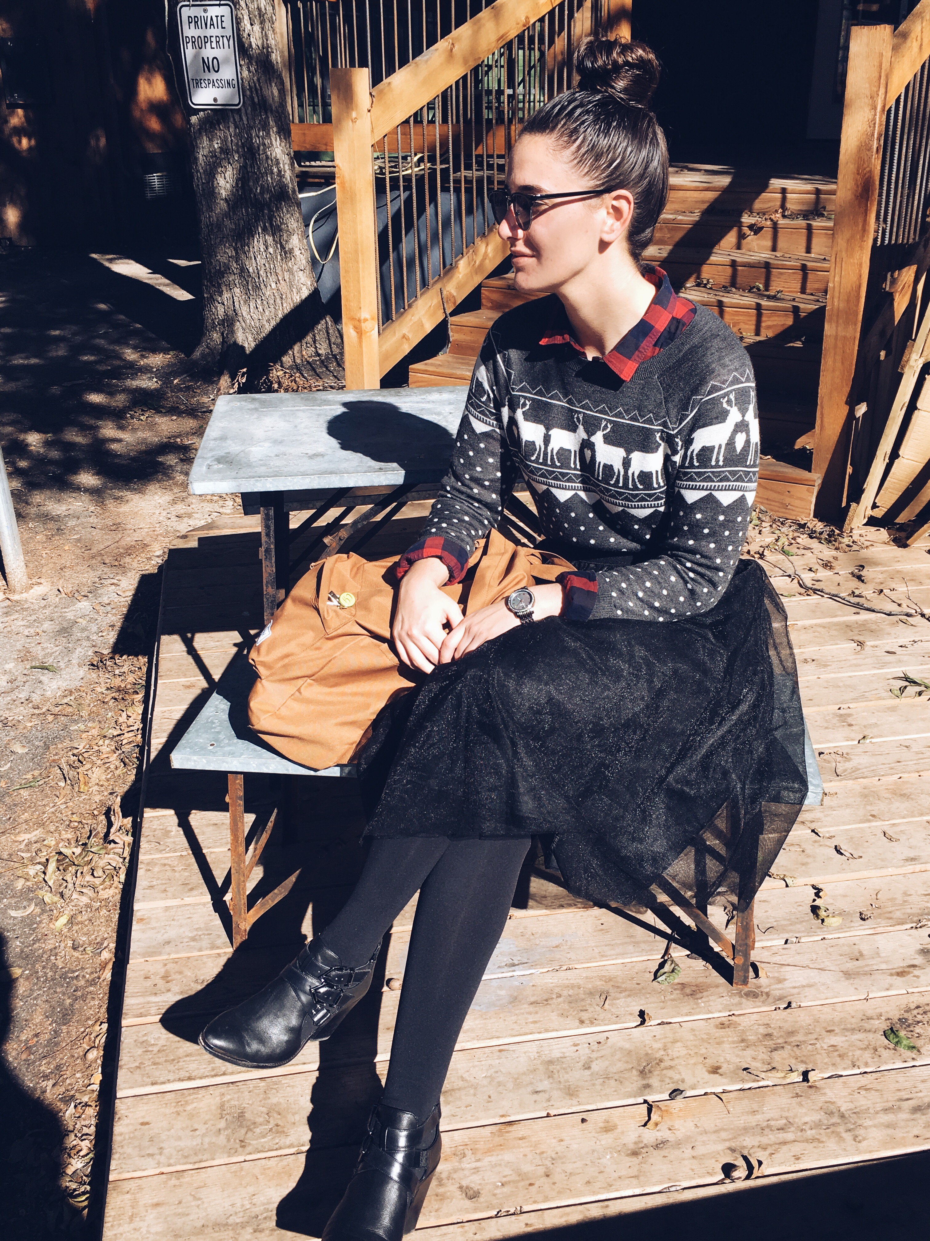 Collegiate Christmas Spirit | Christmas Outfit Inspo with Elle Simmons on @ShesIntentional
