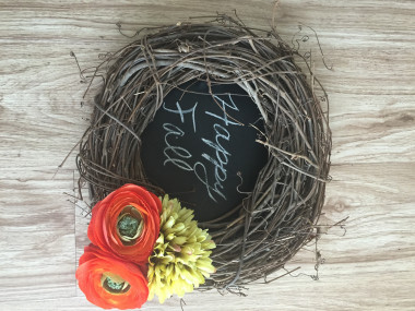 DIY Chalkboard Wreath