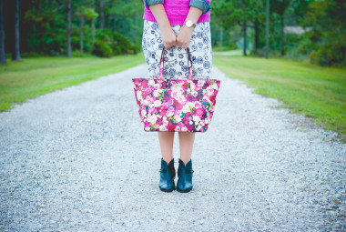 Preview image for article: Neon In Fall