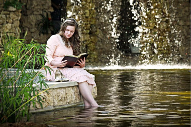 Preview image for article: Dainty Jewells Review: Madame Lovely