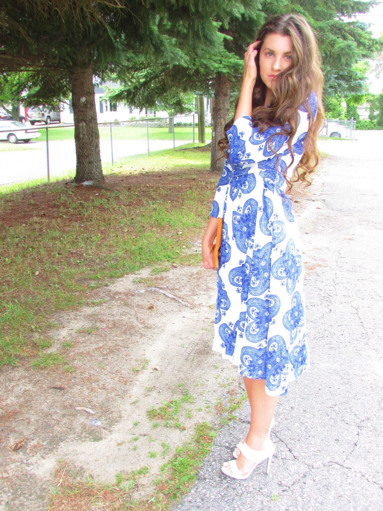Sweet Summer Belle Dress Review by Nicole Arnold for She's Intentional