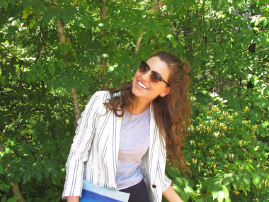 Preview image for article: A Hamptons Inspired Outfit