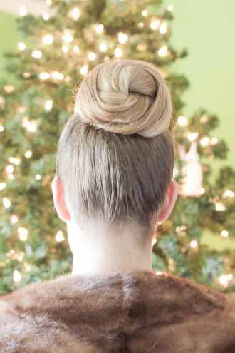 Preview image for article: Neutral Holiday Glam