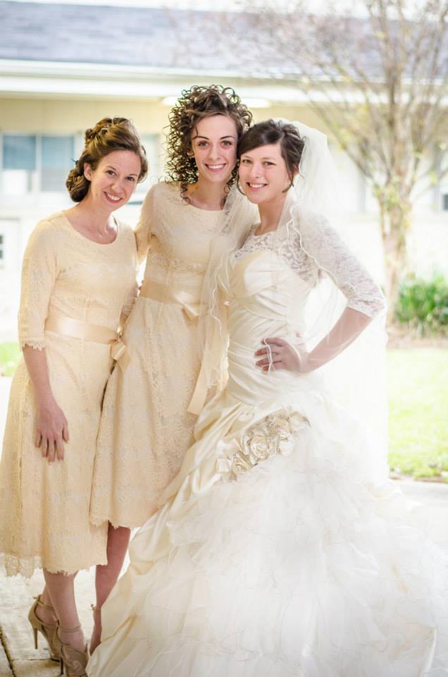 Tips for Choosing Bridesmaid Dresses / She's Intentional Blog