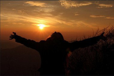 Preview image for article: Power Postures