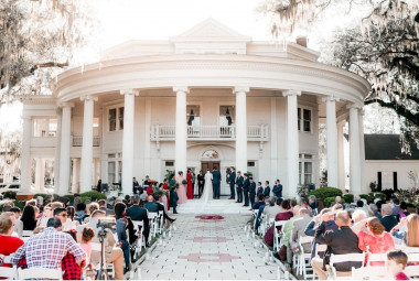 Preview image for article: A Breathtaking Outdoor Wedding :: Destiny Benton