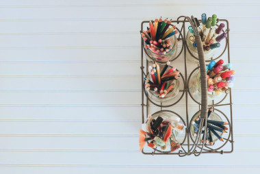 Preview image for article: 5 Mess-Free Activities for Kids At Home