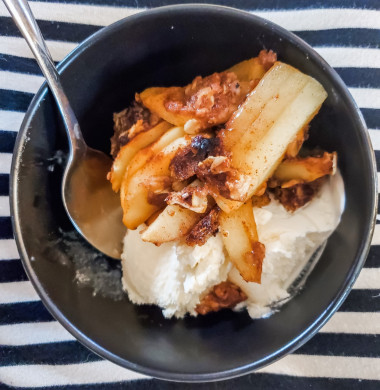 Preview image for article: Grilled Apple Crisp
