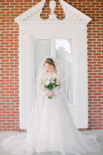 Preview image for article: Wedding Feature: Lexy Carlock