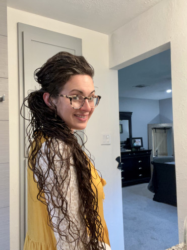 Preview image for article: Full Ponytail for Long Curly Hair