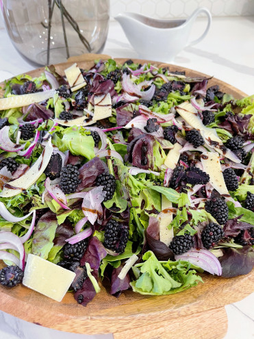 Preview image for article: Blackberry Salad