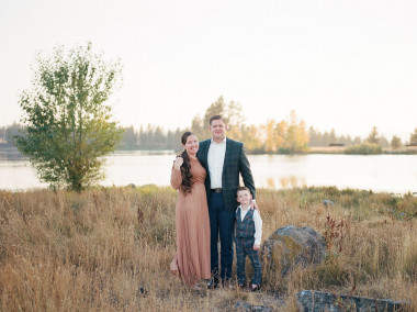 Preview image for article: Family Pictures: Thanksgiving Edition