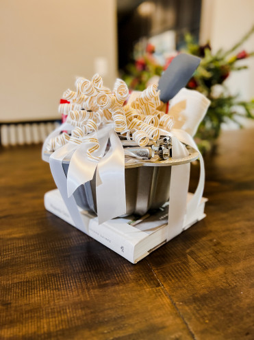 How to Make a Fall Hostess Gift Basket - Magnolia Stripes