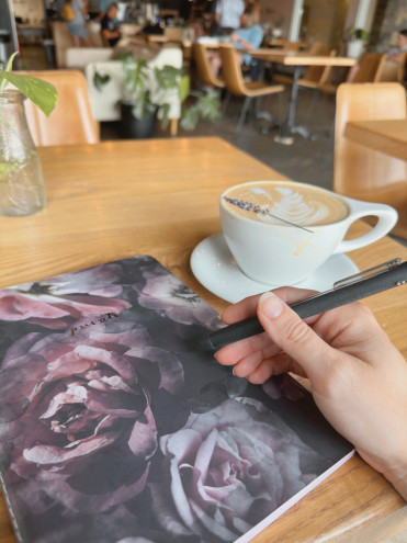 Preview image for article: Keeping a Prayer Journal