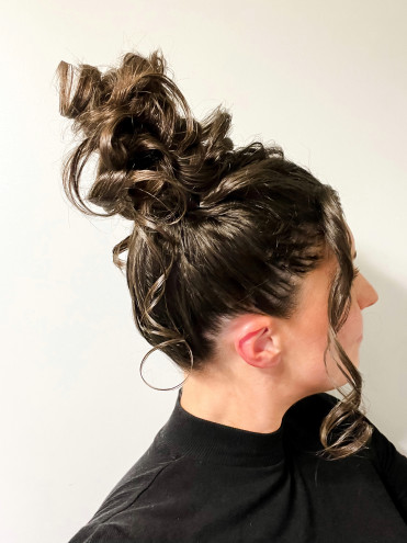 Preview image for article: High, Curly Updo