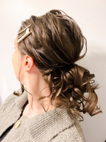 Preview image for article: Elegant Easter Updo