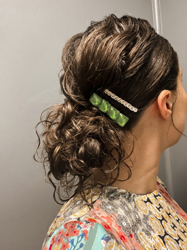 Preview image for article: Two Quick & Easy Summer Hairstyles