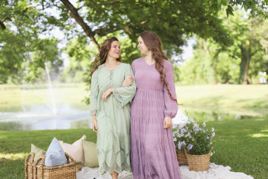 Preview image for article: Collaboration Spotlight: Summer Styles