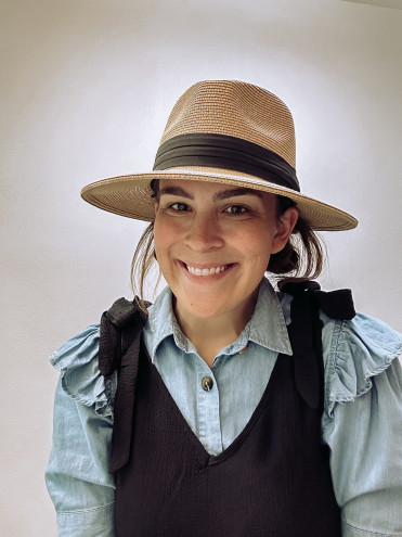 Preview image for article: Summer Hat Hairstyle