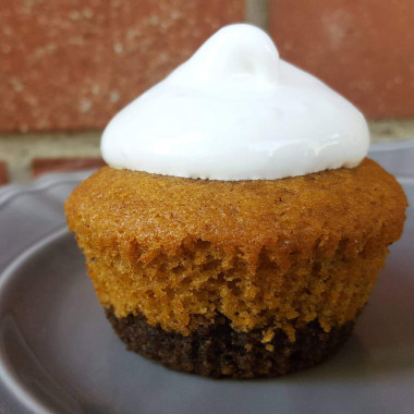 Preview image for article: Pumpkin S’more Cupcakes
