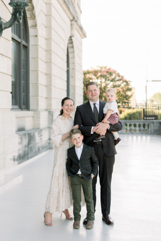 Preview image for article: Family Photos for Fall - Outfit Inspo