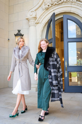 Preview image for article: Hair Styles for Winter Conference