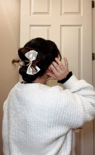 Preview image for article: Easy Elegant Updo for the Holidays