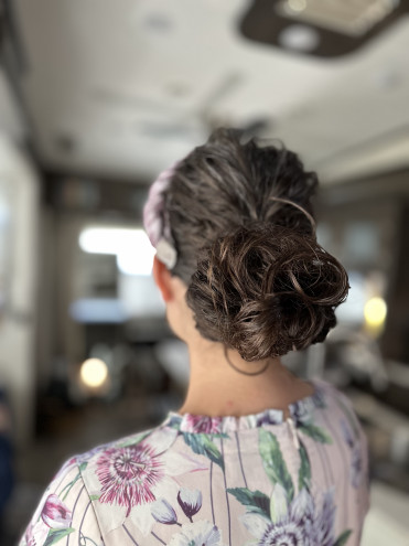 Preview image for article: Sunday Morning Heatless Curls