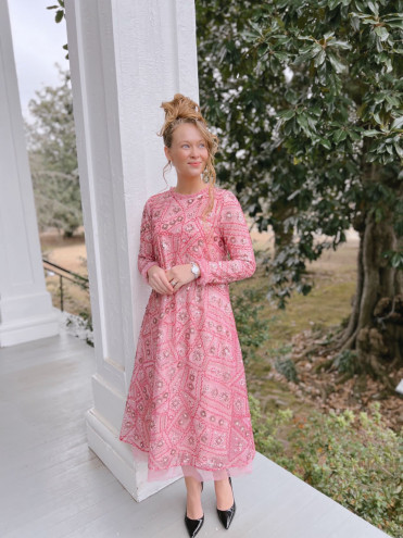 Preview image for article: 3 Pink Must-Have Dresses for Spring