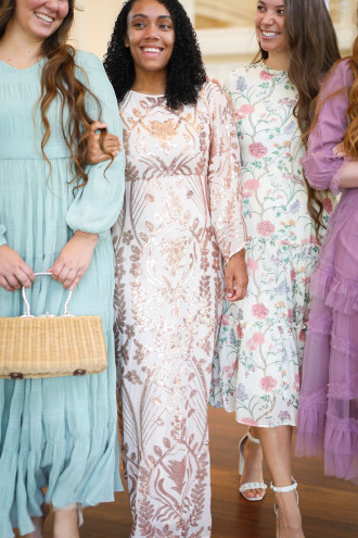 Preview image for article: Easter Elegance: Finding the Perfect Modest Dress