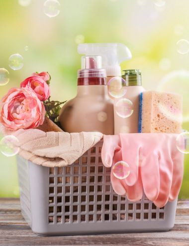 Preview image for article: 8 Easy Tips for Spring Cleaning