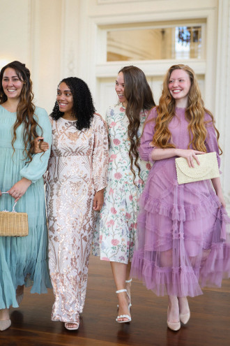 Preview image for article: Modest Spring Eveningwear