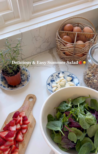 Preview image for article: Delicious & Easy Summer Salad