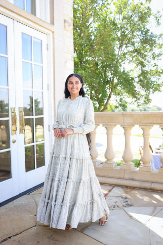 Preview image for article: The Modest Maxi Dress: One Piece, Endless Summer Styles