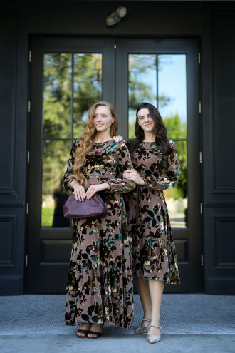 Preview image for article: Elegant & Modest Christmas Banquet Dresses: Your Guide to Holiday Grace and Glamour