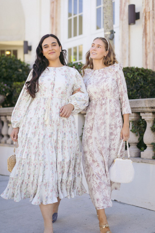 TRENDY MEETS TIMELESS