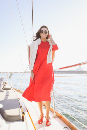 Preview image for article: Old Money Style Meets Modest Fashion: The Timeless Trend Redefining Elegance