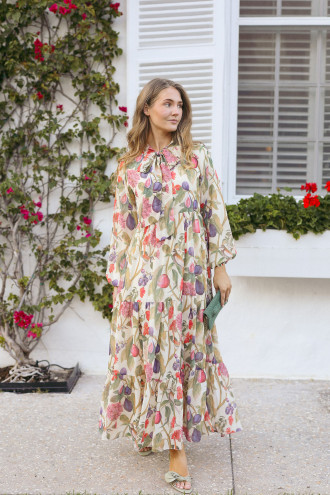 Preview image for article: Why Maxi Dresses Are a Modest Fashion Staple