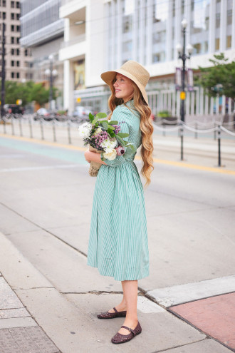 Preview image for article: Modest Outfit Ideas for End-of-Summer Vacations