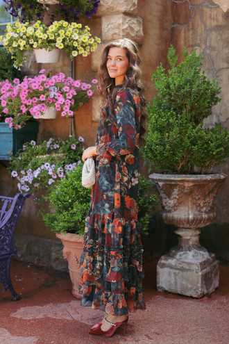 Preview image for article: The Best Dresses for August Weddings