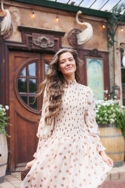 FEMININE & FUN